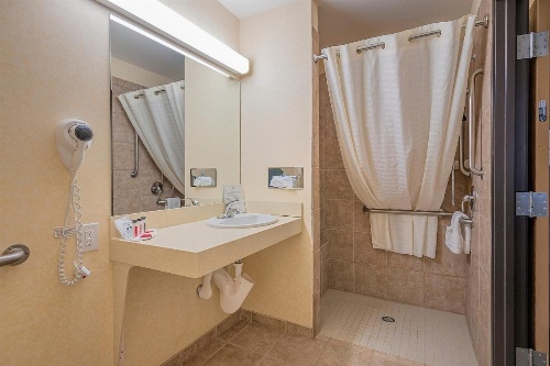 Days Inn by Wyndham Manitou Springs image 37