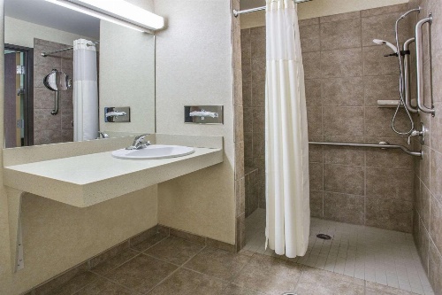 Days Inn by Wyndham Manitou Springs image 4