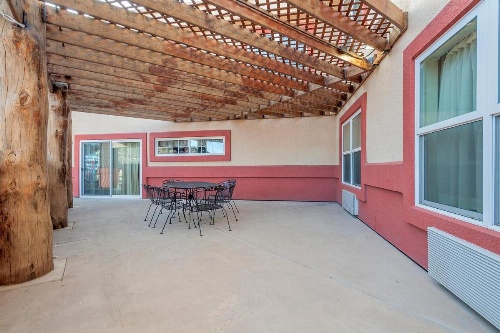 Days Inn by Wyndham Manitou Springs image 48